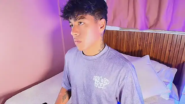 kiing azahell online show from 5, 4, 2026