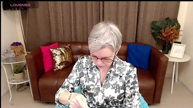 Cutie Erikaa1 online show from 9, 3, 2025