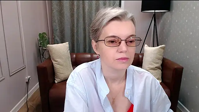 Cutie Erikaa1 online show from 31, 10, 2025