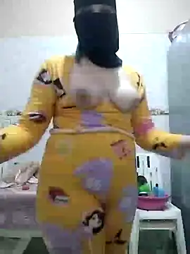 Snapshot of nadageorge chatting on 10, 12, 2024 nadageorge online show from 10, 12, 2024