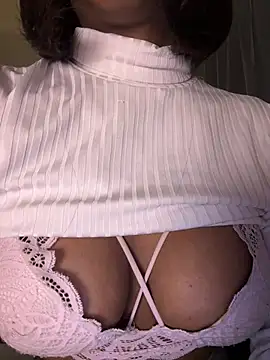 Snapshot of IamCrystal2 chatting on 16, 1, 2025 IamCrystal2 online show from 16, 1, 2025