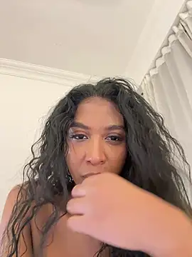 Snapshot of IamCrystal2 chatting on 15, 5, 2026 IamCrystal2 online show from 15, 5, 2026