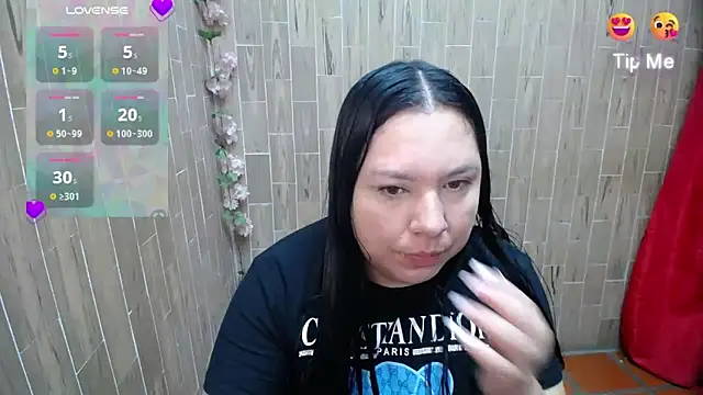 solyeria online show from 5, 3, 2026