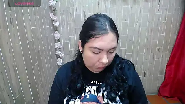 Snapshot of solyeria chatting on 25, 4, 2026 solyeria online show from 25, 4, 2026