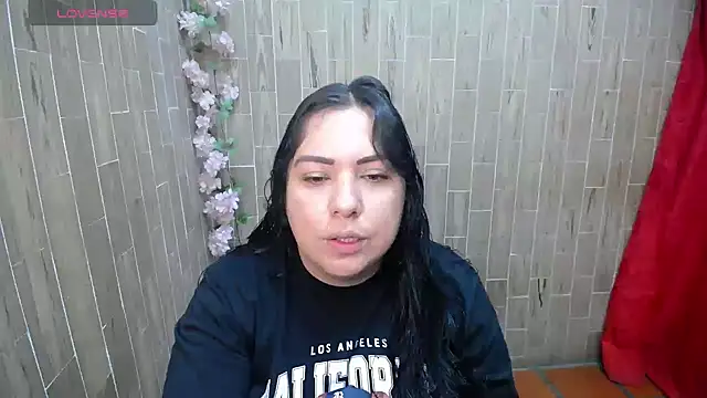 Snapshot of solyeria chatting on 4, 6, 2026 solyeria online show from 4, 6, 2026