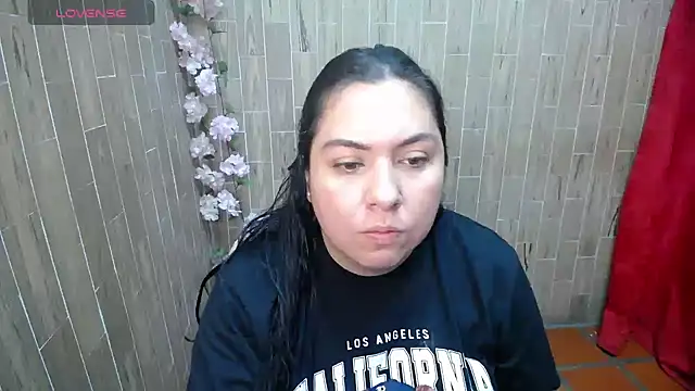 Snapshot of solyeria chatting on 8, 6, 2026 solyeria online show from 8, 6, 2026