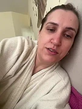 Snapshot of Bia_sexynovaes chatting on 3, 6, 2026 Bia sexynovaes online show from 3, 6, 2026