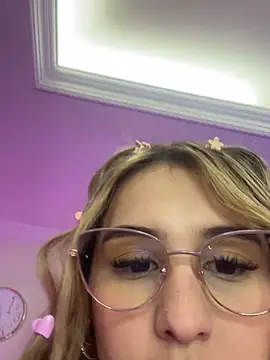 sophijenner online show from 17, 3, 2025