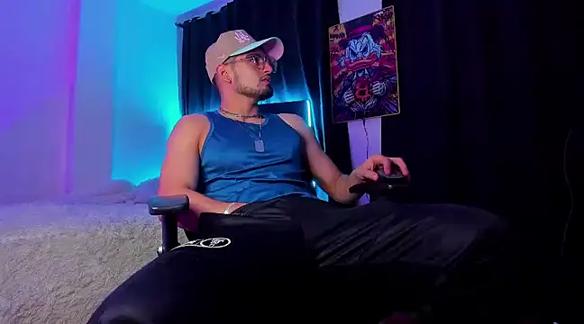 Snapshot of Giomar_Reyes chatting on 11, 1, 2025 Giomar Reyes online show from 11, 1, 2025