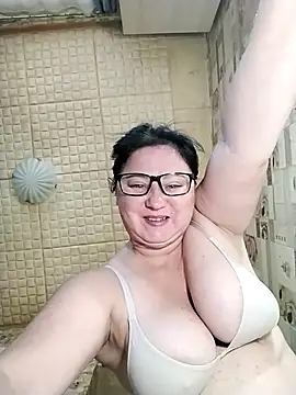 Holly-69 online show from 26, 9, 2025