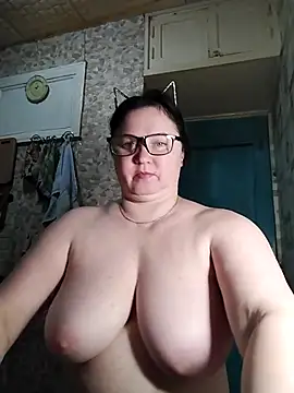 Holly-69 online show from 18, 4, 2026