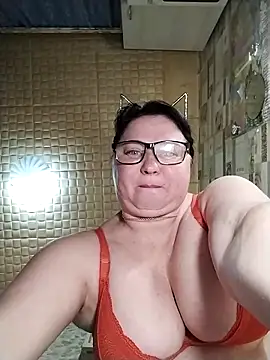 Holly-69 online show from 5, 6, 2026