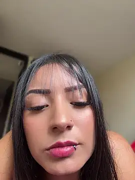 missycanoo online show from 21, 4, 2026