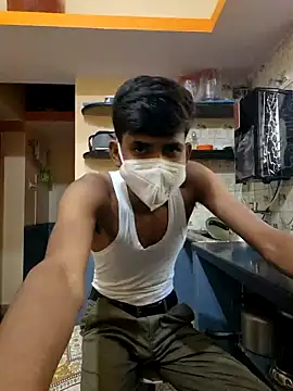 KissesBoyAD online show from 4, 12, 2024