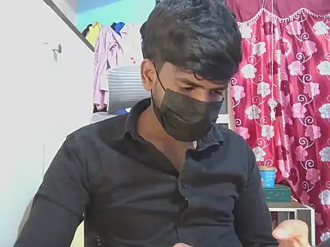 KissesBoyAD online show from 12, 3, 2026