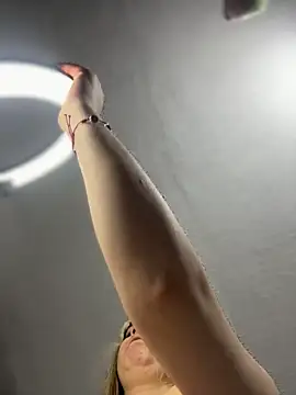 imlindapink online show from 6, 3, 2026