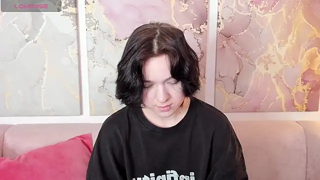 fiamoory online show from 9, 4, 2026