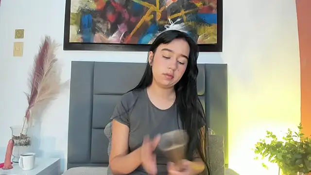 LaraGoldd online show from 15, 10, 2025