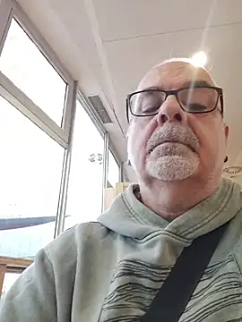 Satiro Sevilla online show from 5, 11, 2025