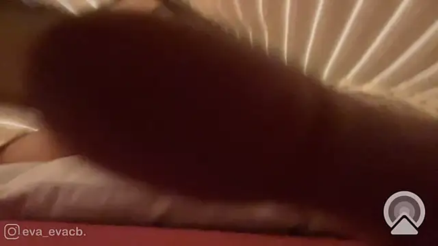 norakisses online show from 26, 1, 2025