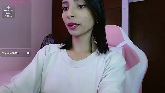 Snapshot of AnnitaSerna_ chatting on 4, 1, 2025 AnnitaSerna online show from 4, 1, 2025