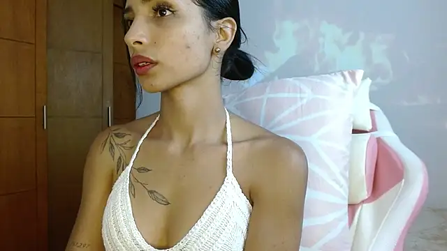 Snapshot of AnnitaSerna_ chatting on 14, 3, 2025 AnnitaSerna online show from 14, 3, 2025
