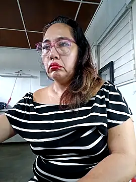 anniecoopeer online show from 4, 3, 2025