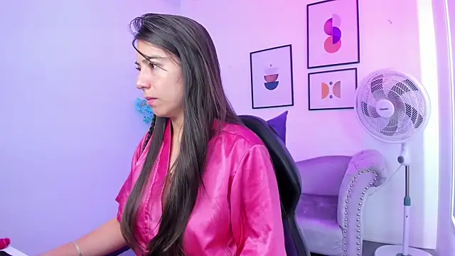 Ema louis  online show from 19, 1, 2025