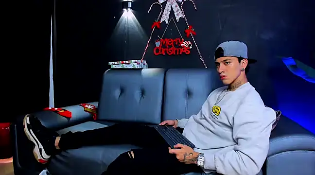 JUSTIN FULLER1 online show from 13, 12, 2024