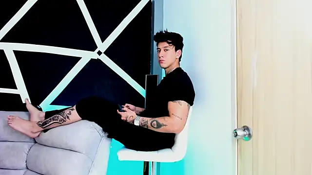 JUSTIN FULLER1 online show from 19, 10, 2025