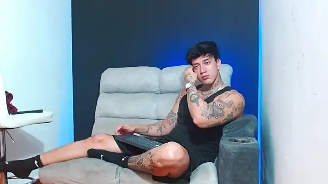 JUSTIN FULLER1 online show from 19, 5, 2026
