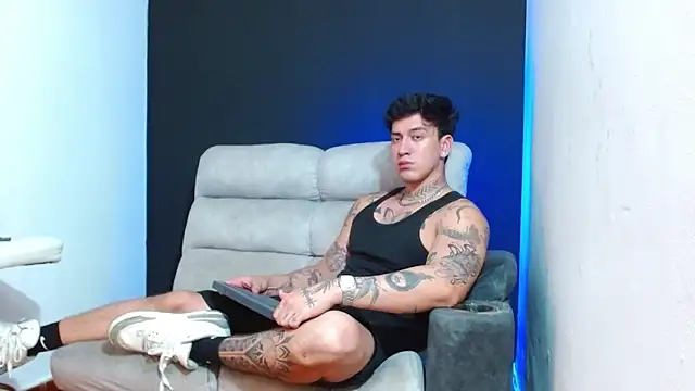JUSTIN FULLER1 online show from 11, 6, 2026
