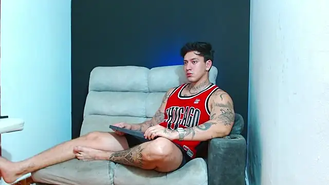 JUSTIN FULLER1 online show from 26, 7, 2026