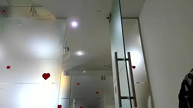 Snapshot of Queenrafaella chatting on 9, 6, 2026 Queenrafaella online show from 9, 6, 2026