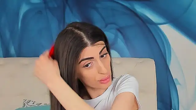 Snapshot of SkinnyDolly chatting on 8, 3, 2026 SkinnyDolly online show from 8, 3, 2026