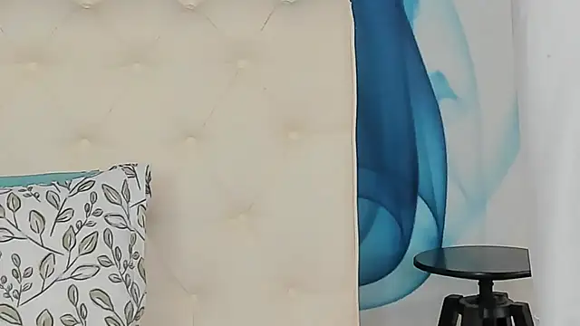 Snapshot of SkinnyDolly chatting on 5, 4, 2026 SkinnyDolly online show from 5, 4, 2026