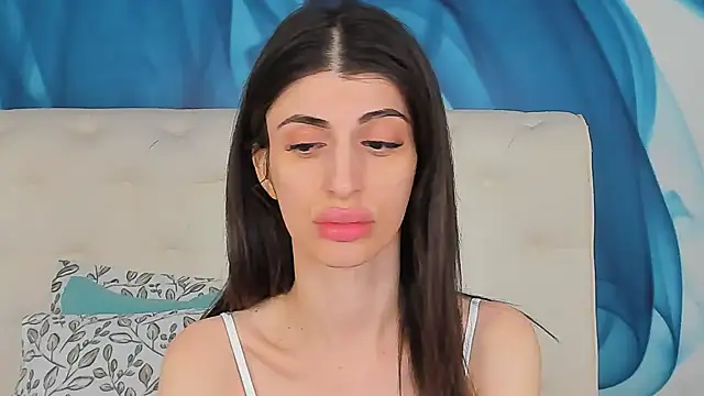 Snapshot of SkinnyDolly chatting on 8, 4, 2026 SkinnyDolly online show from 8, 4, 2026