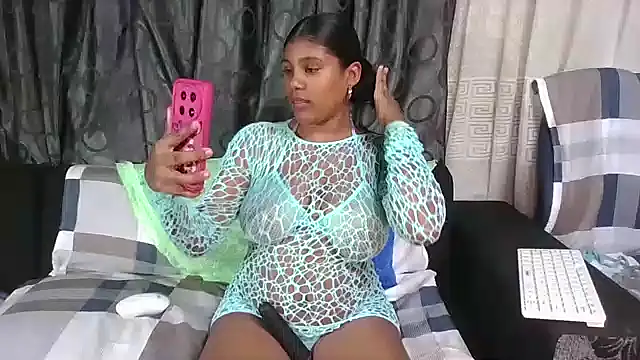 Lilmisskay18 online show from 15, 6, 2026