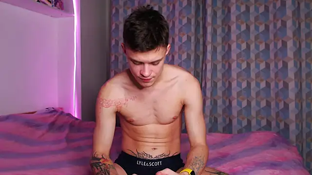 hornyadamsex online show from 20, 11, 2025