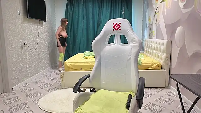 katerinapree online show from 4, 3, 2026