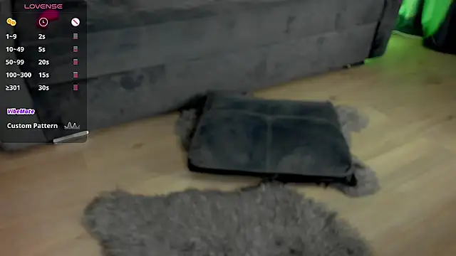 CurlyAnt0 online show from 8, 1, 2025