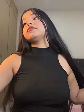 Snapshot of AuroraFiore chatting on 7, 5, 2026 AuroraFiore online show from 7, 5, 2026