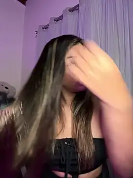 tuckersabrina online show from 19, 2, 2025