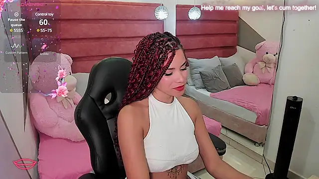 Snapshot of anna__duff chatting on 10, 1, 2025 anna duff online show from 10, 1, 2025