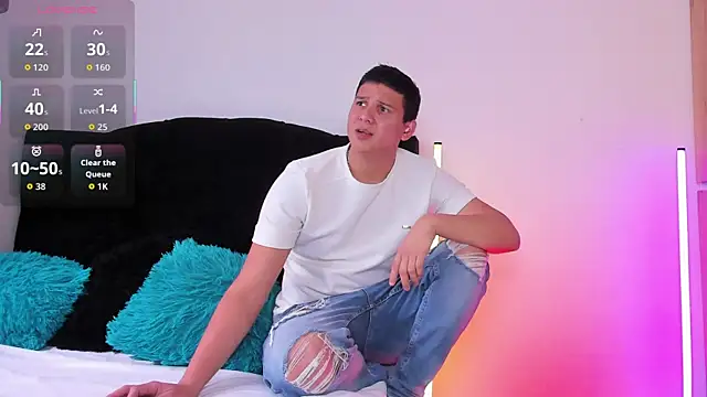 Snapshot of ANDREZALVAREZ chatting on 6, 11, 2025 ANDREZALVAREZ online show from 6, 11, 2025