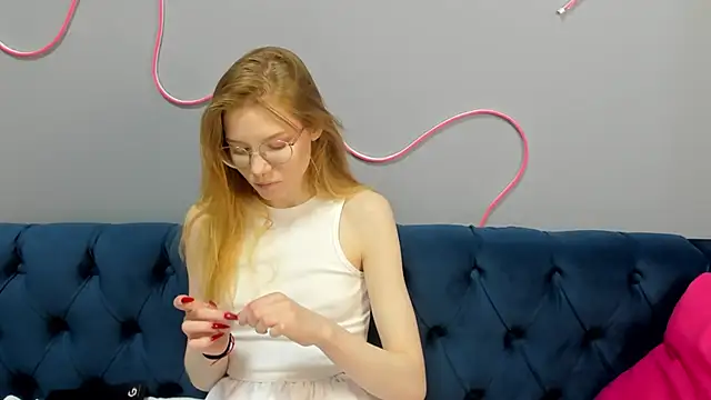 Esme Runn online show from 21, 3, 2025