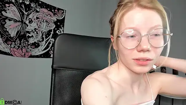 Snapshot of Esme_Runn chatting on 28, 5, 2026 Esme Runn online show from 28, 5, 2026