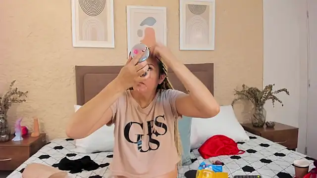 CarolinaGlamour online show from 11, 10, 2025