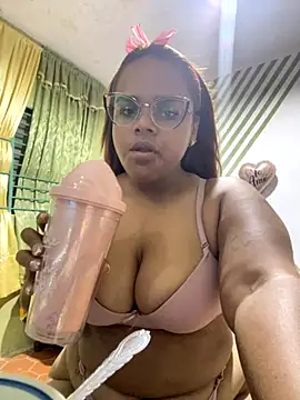 Evabigass online show from 7, 10, 2025