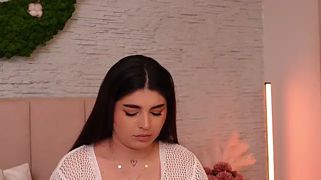 Snapshot of RachelSwaan chatting on 10, 12, 2024 RachelSwaan online show from 10, 12, 2024